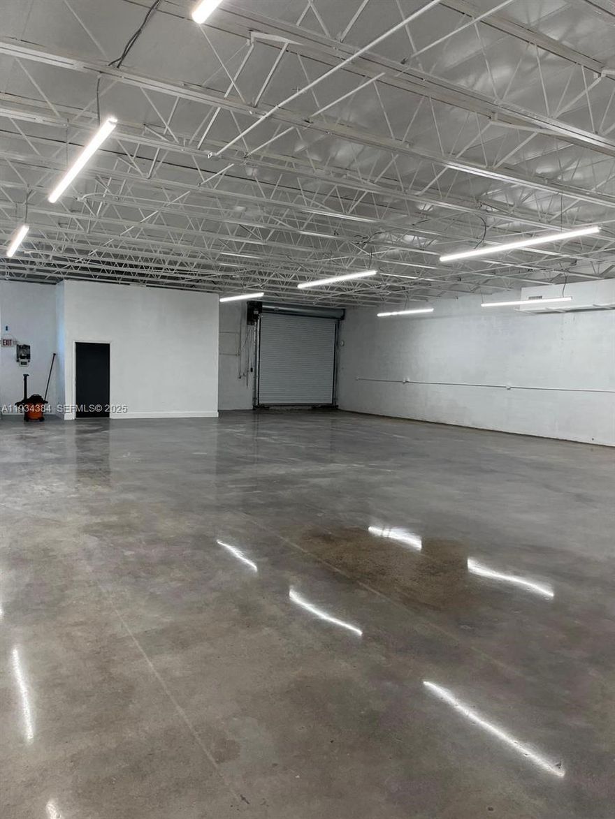 Prime 4,836 sq ft commercial building in a high-visibility Wynwood location, zoned for retail and automotive uses. This versatile property features an open-space design, ideal for a variety of layouts including showroom, retail, automotive sales/service, or flex use (per zoning).
The interior offers a mostly column-free, open floor plan, allowing for easy build-out, display space, or service areas. Clear sightlines from front to back make it functional for both customer-facing and operational needs.
Open layout – flexible for multiple configurations
Vacant and immediately available for an owner-user or tenant
Strong exposure in an established commercial corridor
Ideal for showroom, auto-related business, retail, or service-based operation
This is an excellent opportunity for an investor or owner-user seeking a well-located, adaptable commercial property in Wynwood.