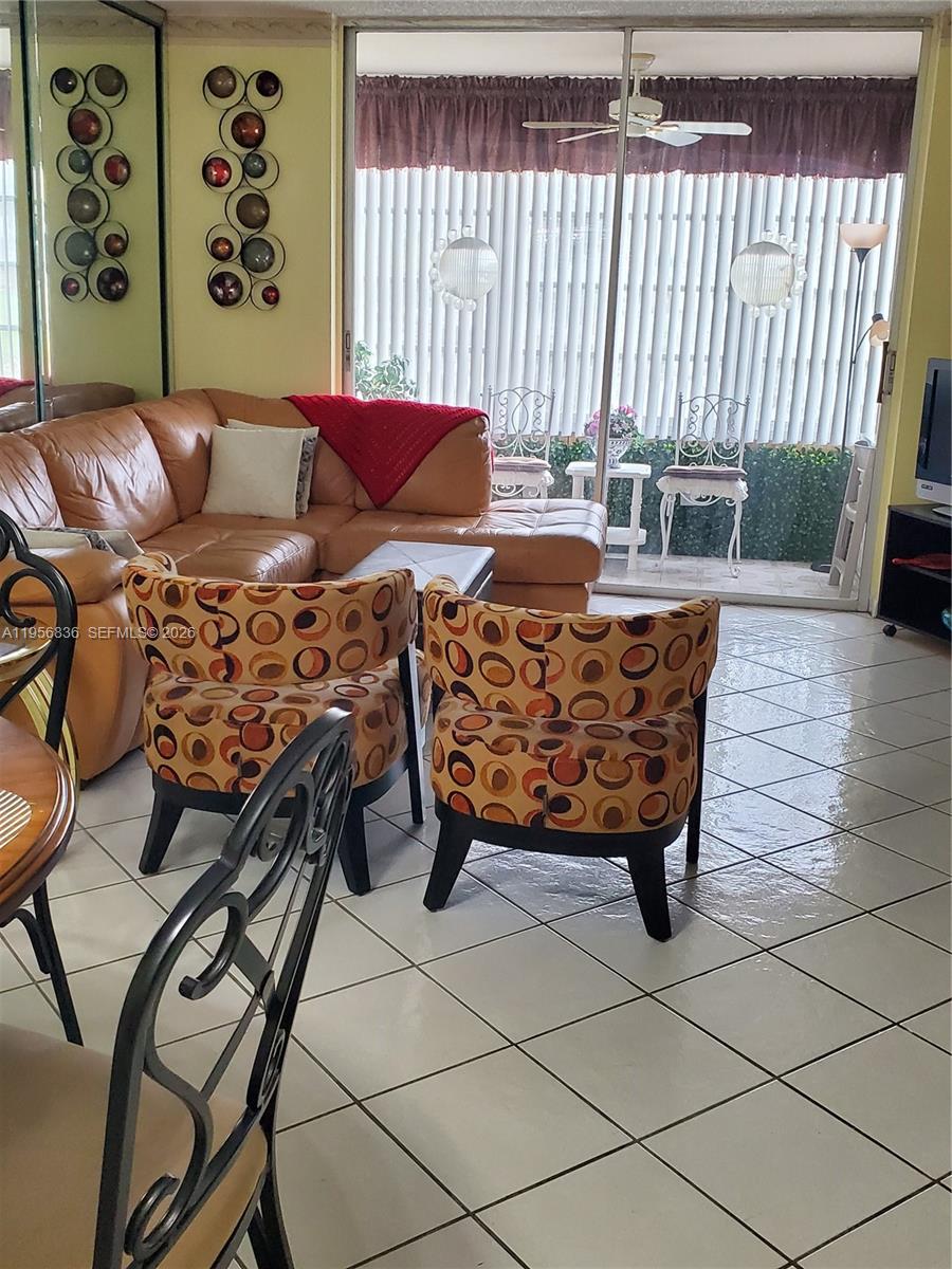 SUNRISE LAKES 105 CONDO - Residential