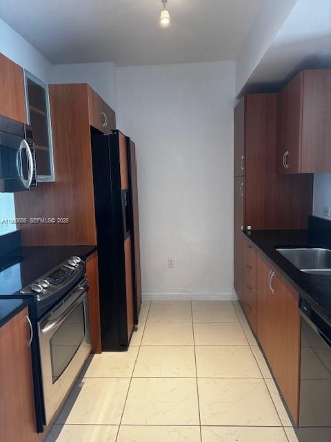 VENTURE AT AVENTURA WEST - Residential