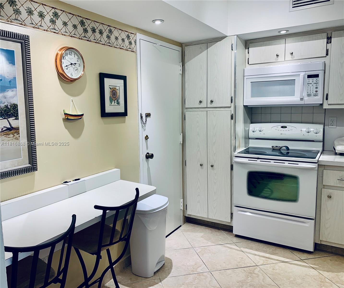 HEMISPHERES CONDO - Residential Lease