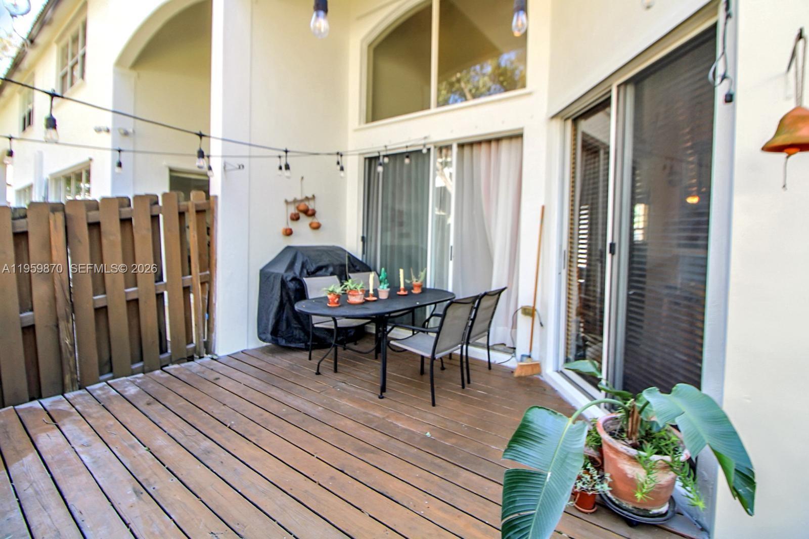 DORAL ISLES NORTH SEC TWO - Residential