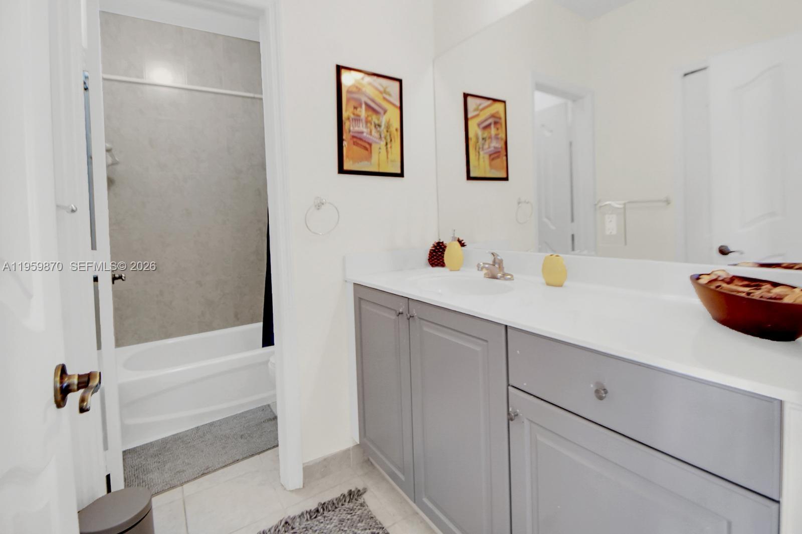 DORAL ISLES NORTH SEC TWO - Residential