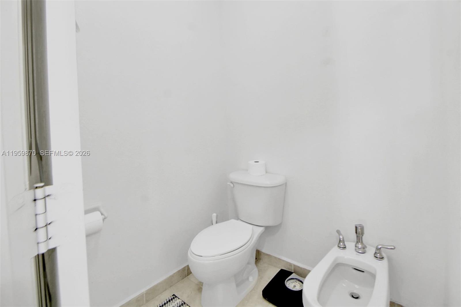 DORAL ISLES NORTH SEC TWO - Residential