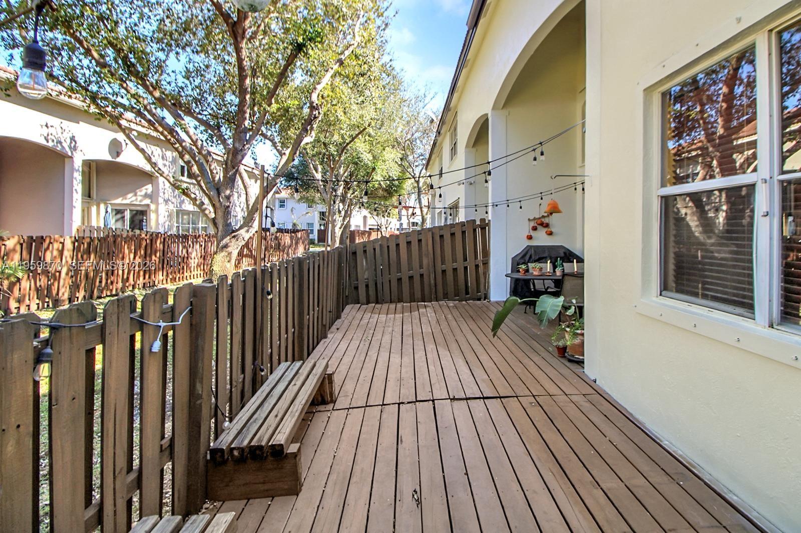 DORAL ISLES NORTH SEC TWO - Residential