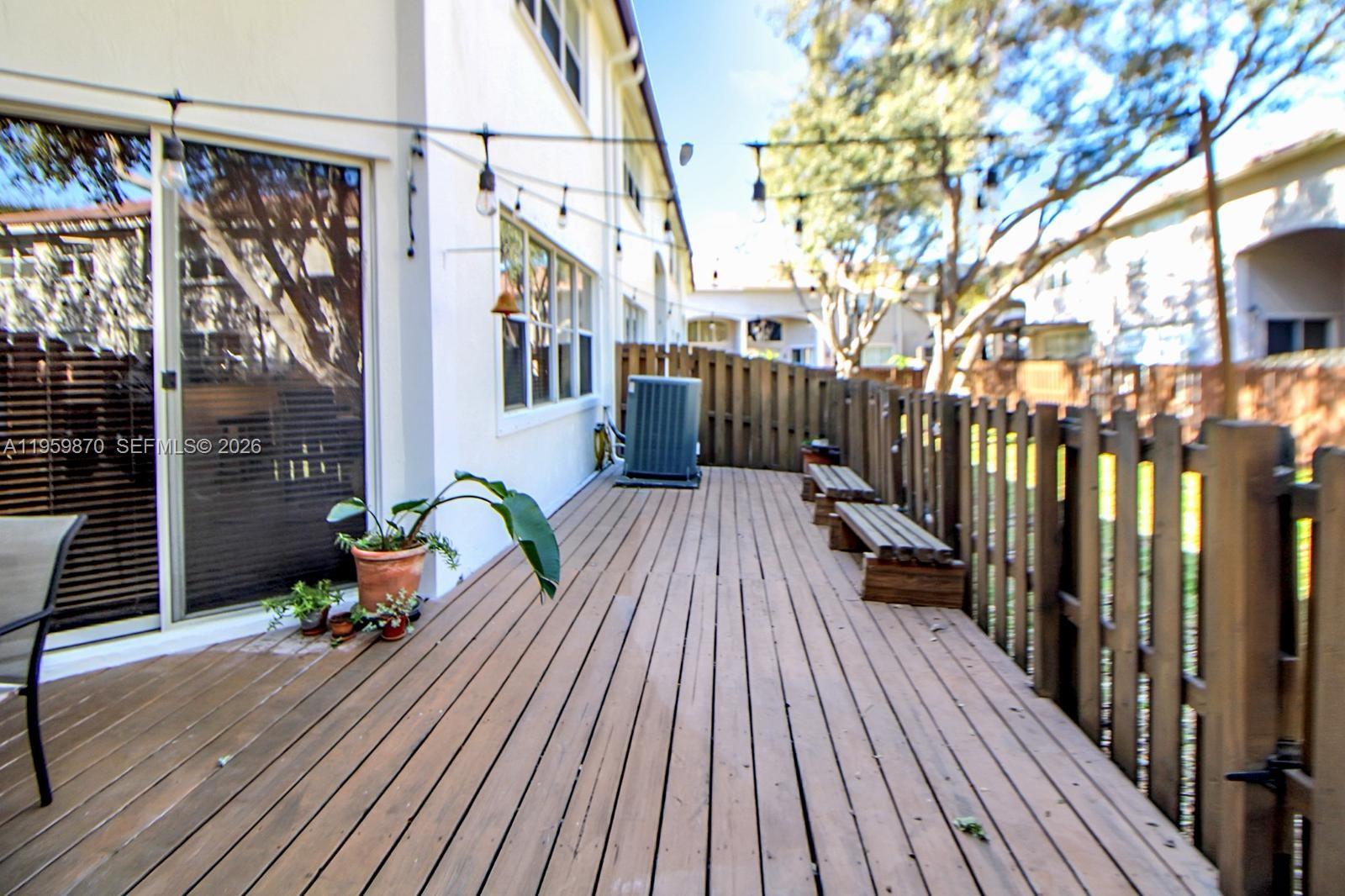 DORAL ISLES NORTH SEC TWO - Residential