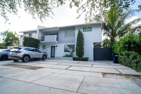 2524 SW 112th Ave Miami FL 33165