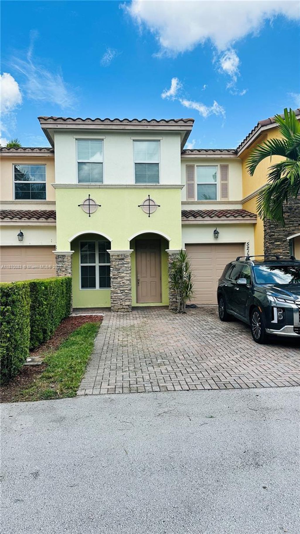 Photo of 5217 SW 78th Ter, Davie, FL 33328 (MLS # A11870083)