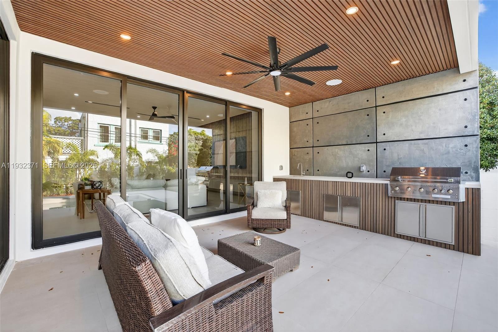 RIO VISTA C J HECTORS RES - Residential