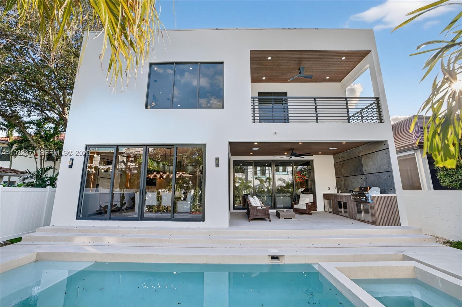 RIO VISTA C J HECTORS RES - Residential