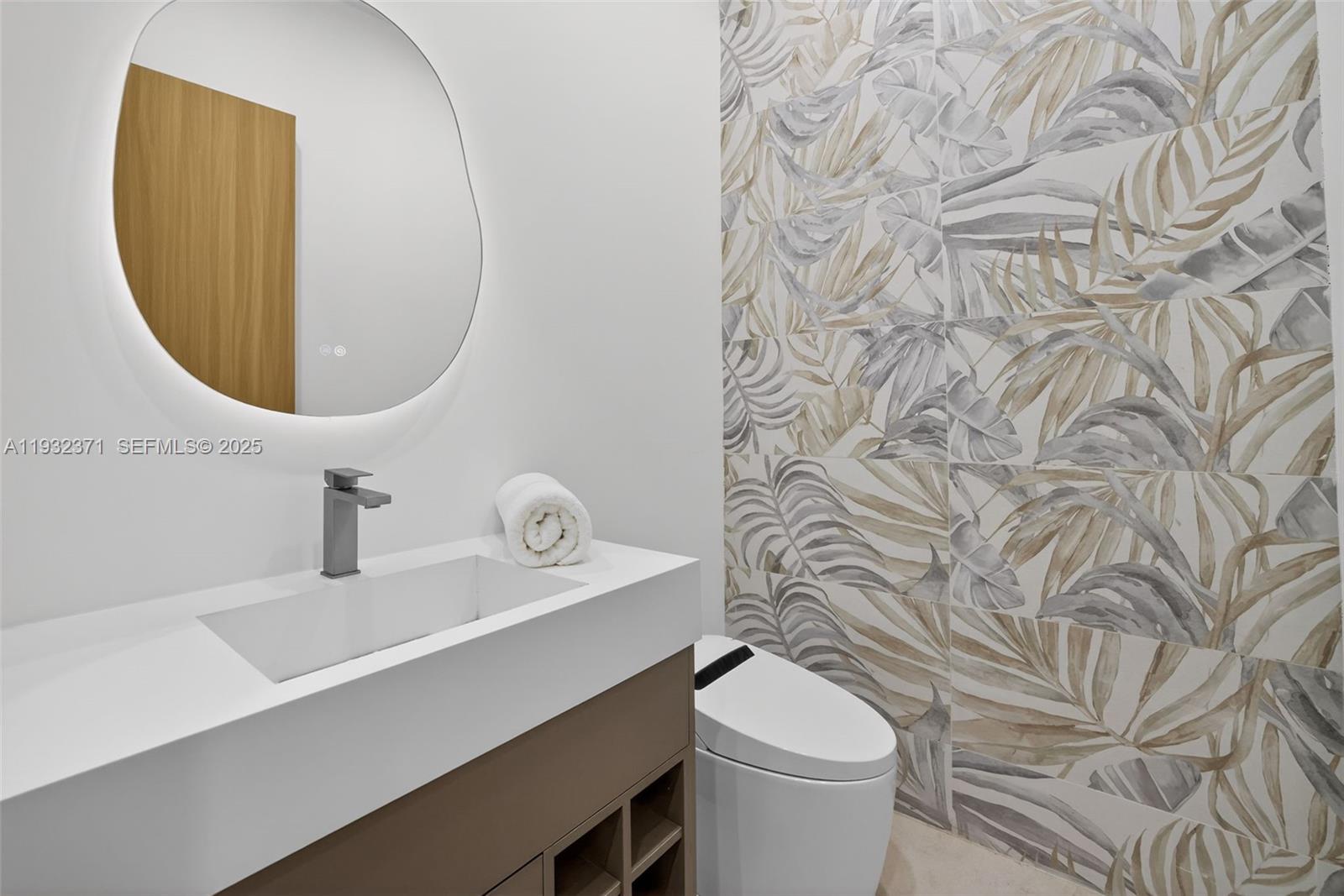 RIO VISTA C J HECTORS RES - Residential