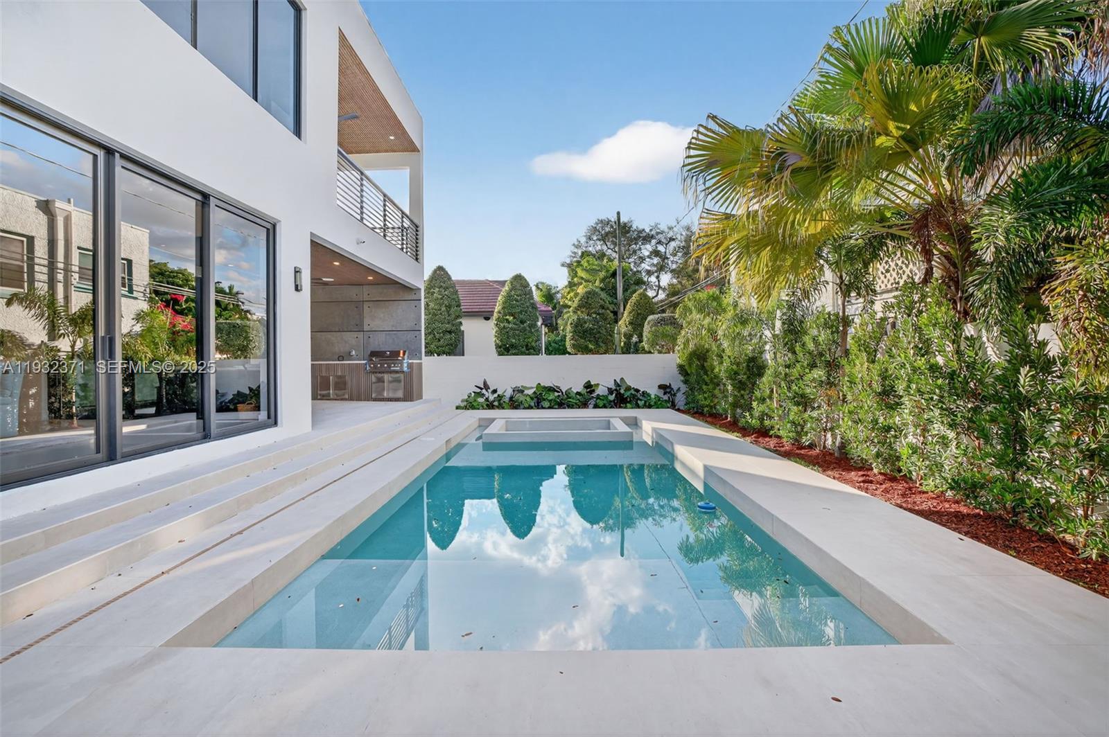 RIO VISTA C J HECTORS RES - Residential