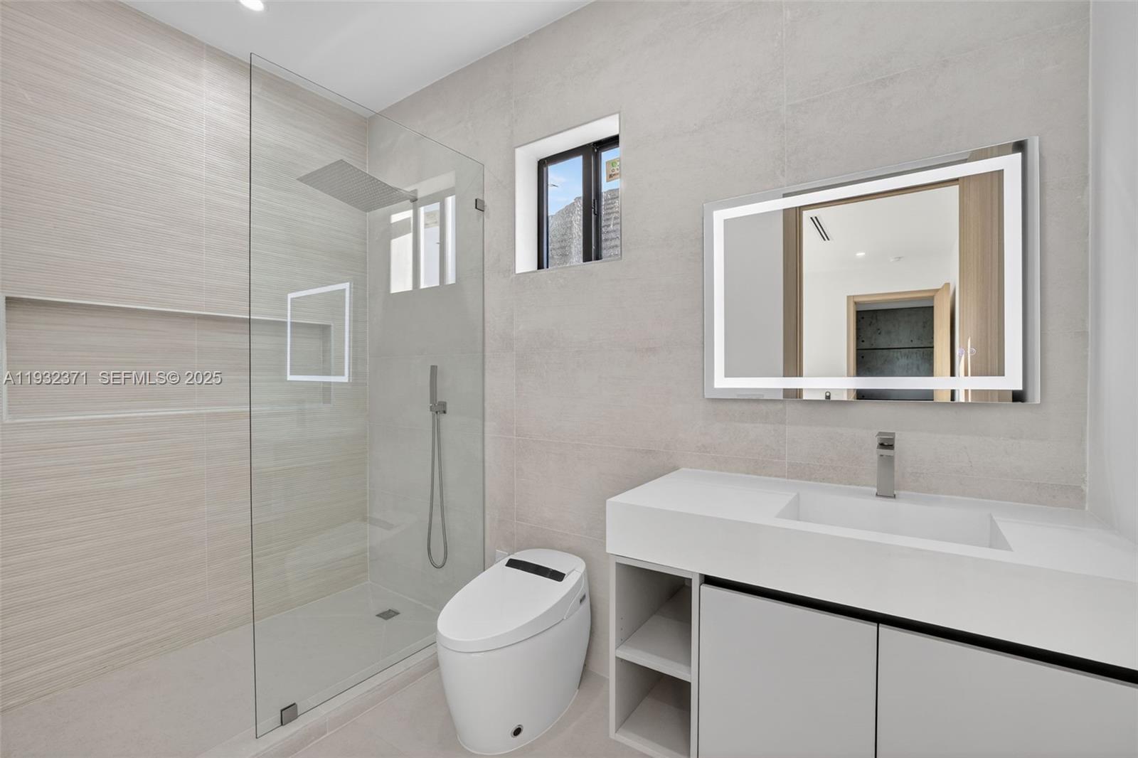 RIO VISTA C J HECTORS RES - Residential