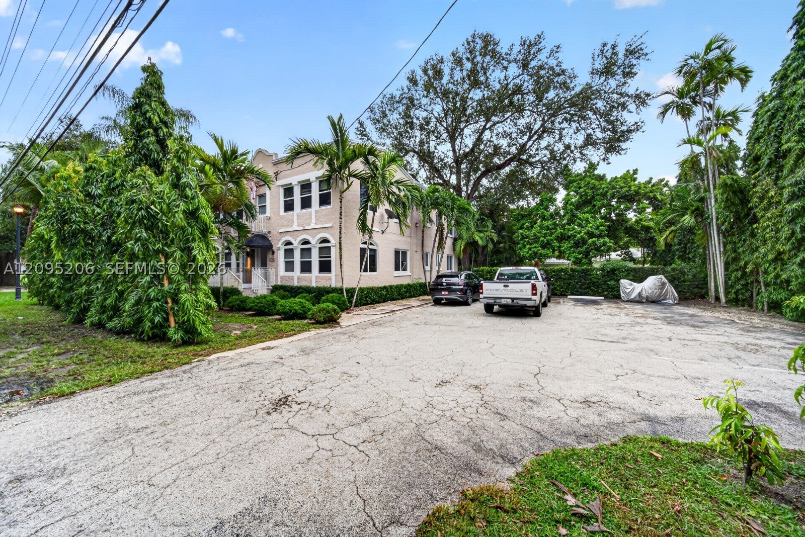 928 Bird Rd 3