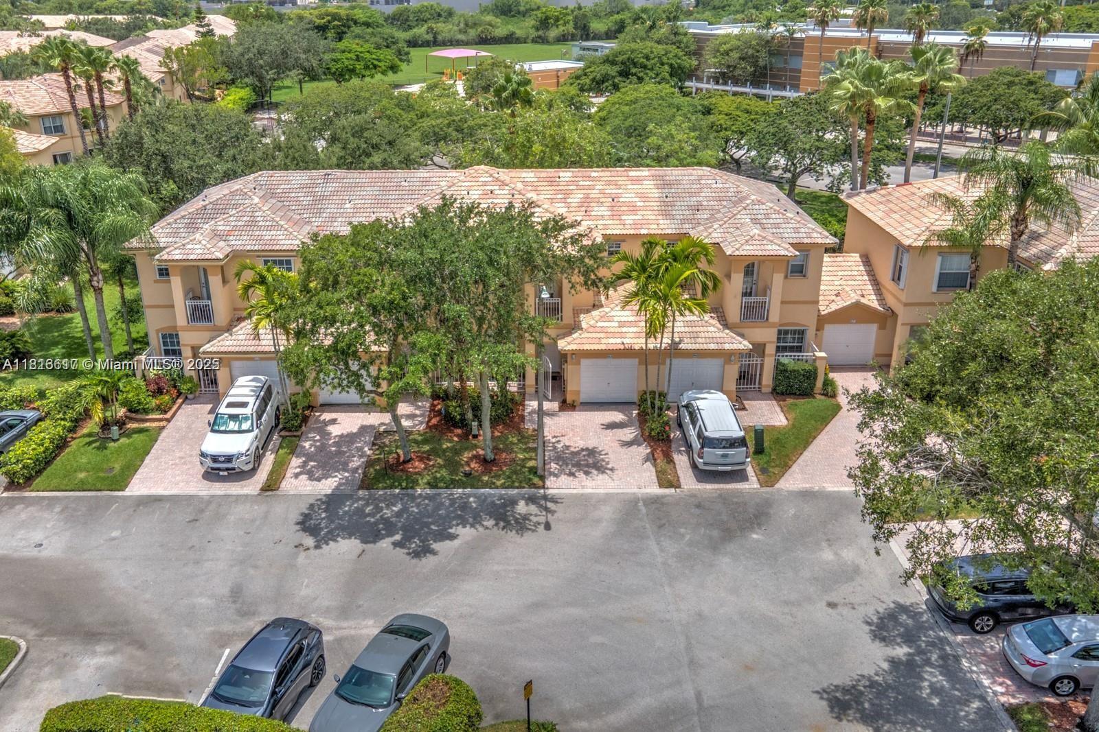 858 NW 170th Ter 858