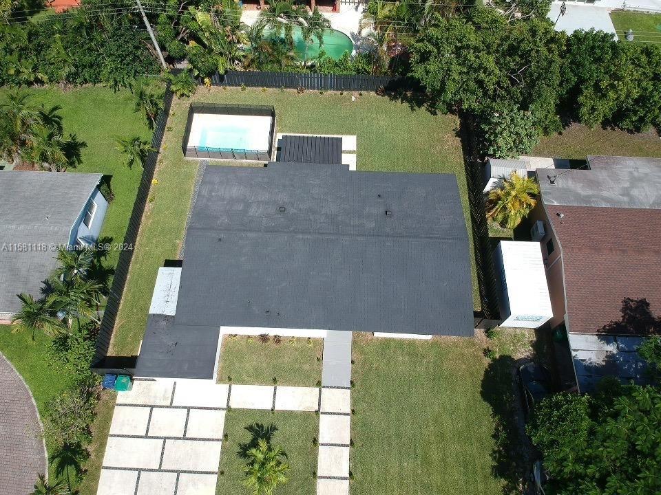 Property for Sale at 19721 Ne 10th Pl, Miami, Broward County, Florida - Bedrooms: 5 
Bathrooms: 3  - $759,900