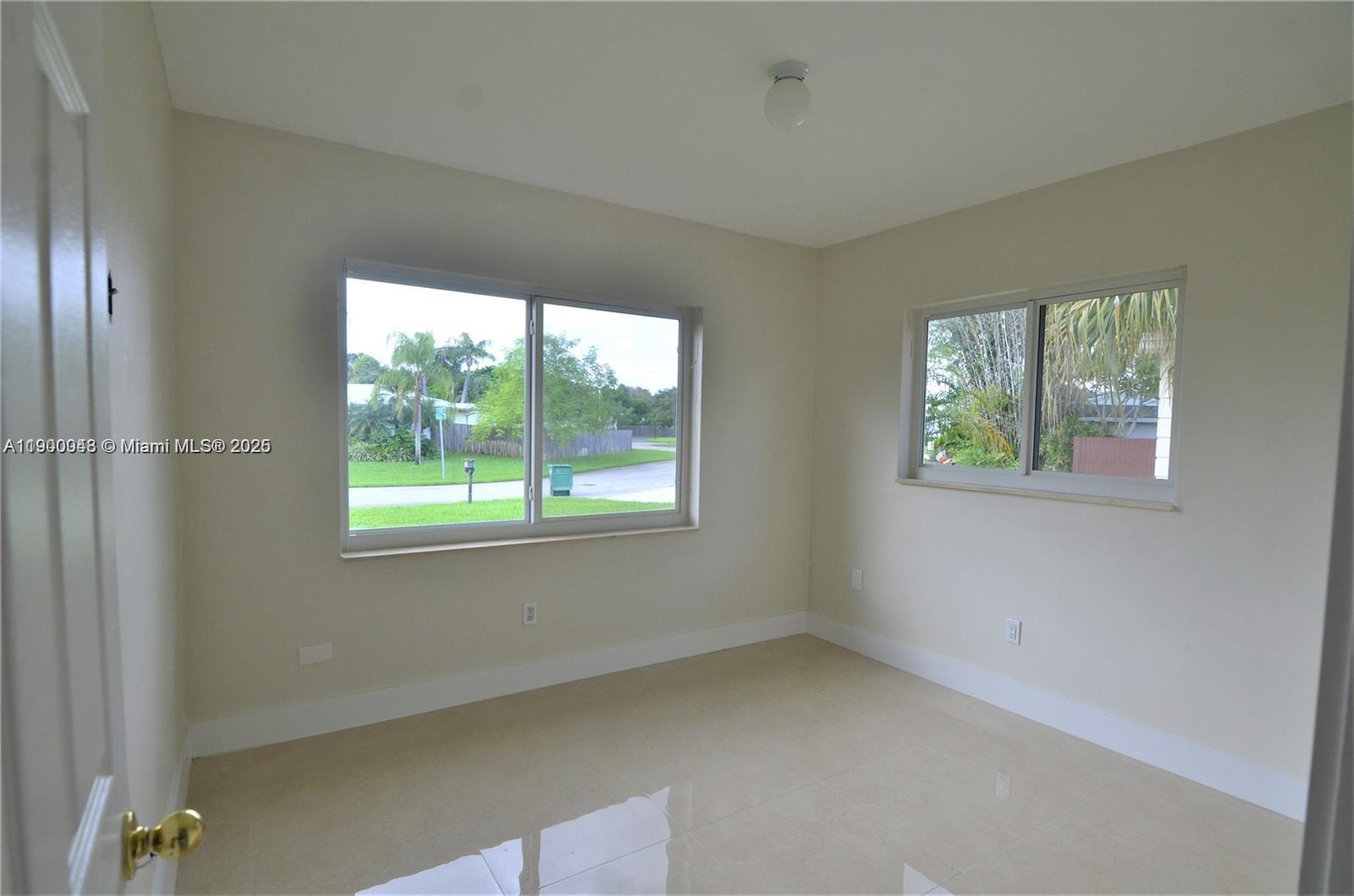 PINE SHORE SEC 1 - Residential Lease