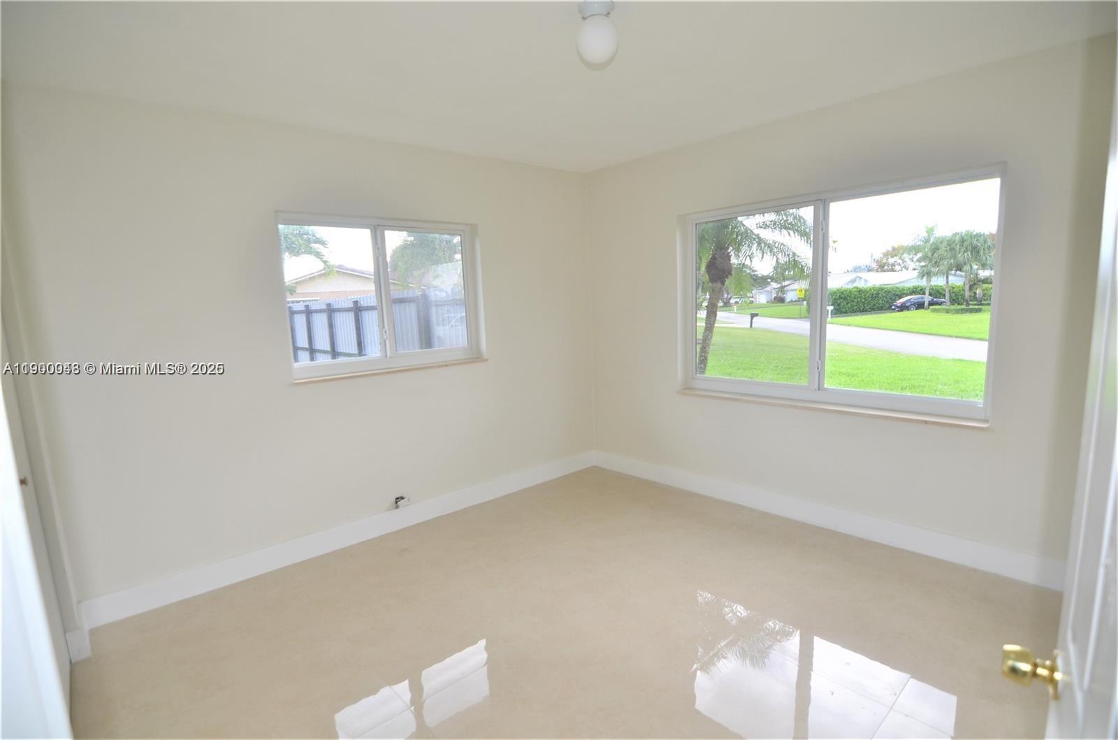 PINE SHORE SEC 1 - Residential Lease