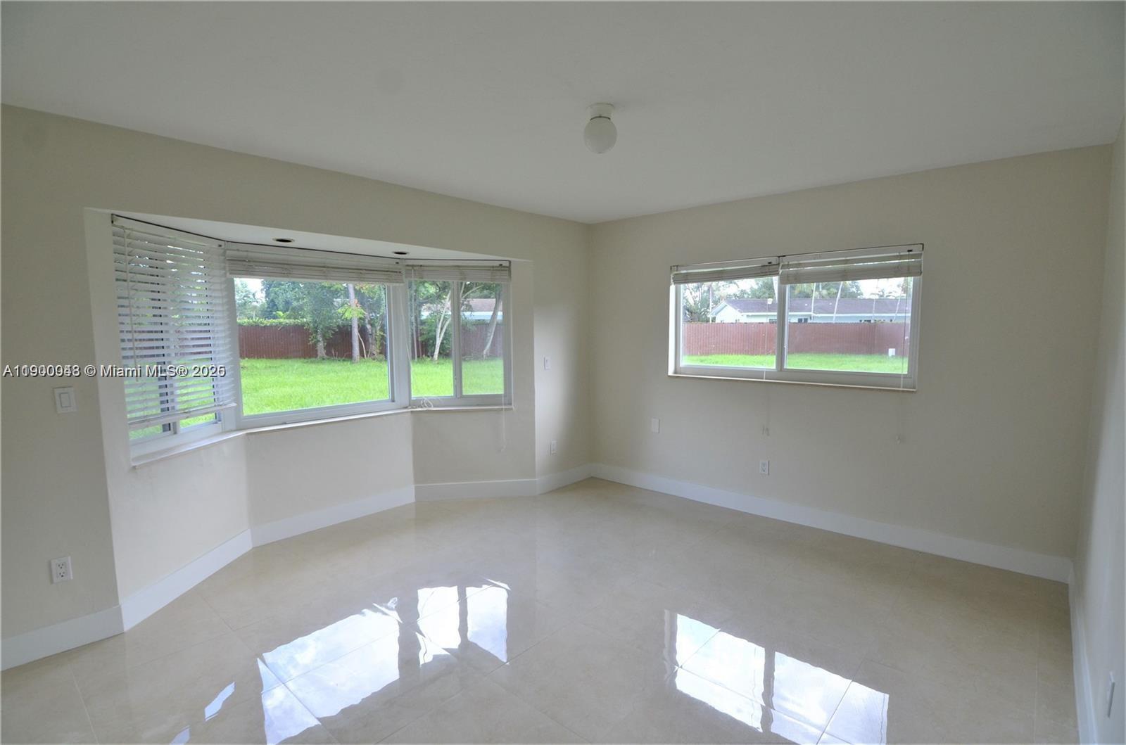 PINE SHORE SEC 1 - Residential Lease