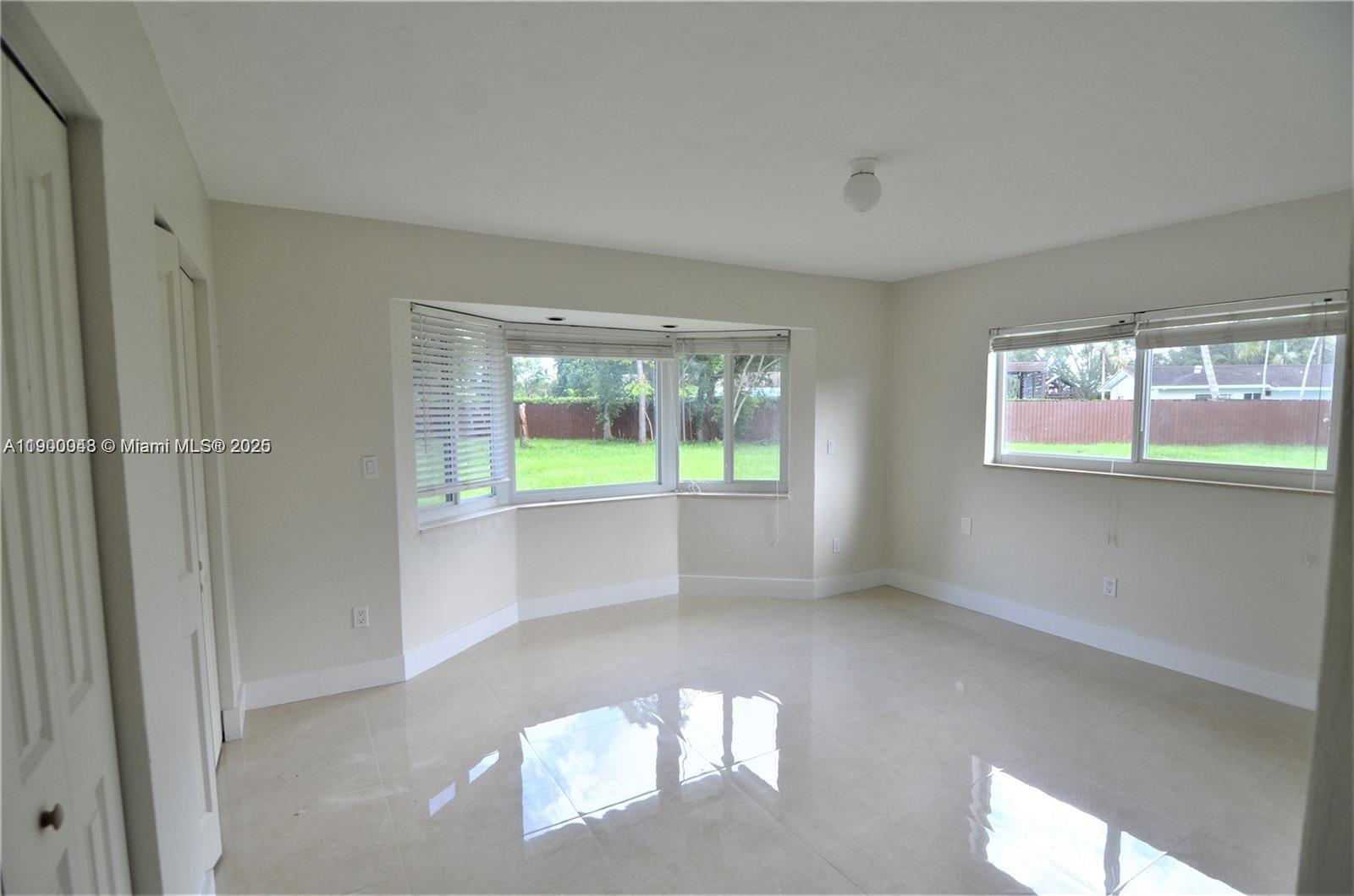 PINE SHORE SEC 1 - Residential Lease