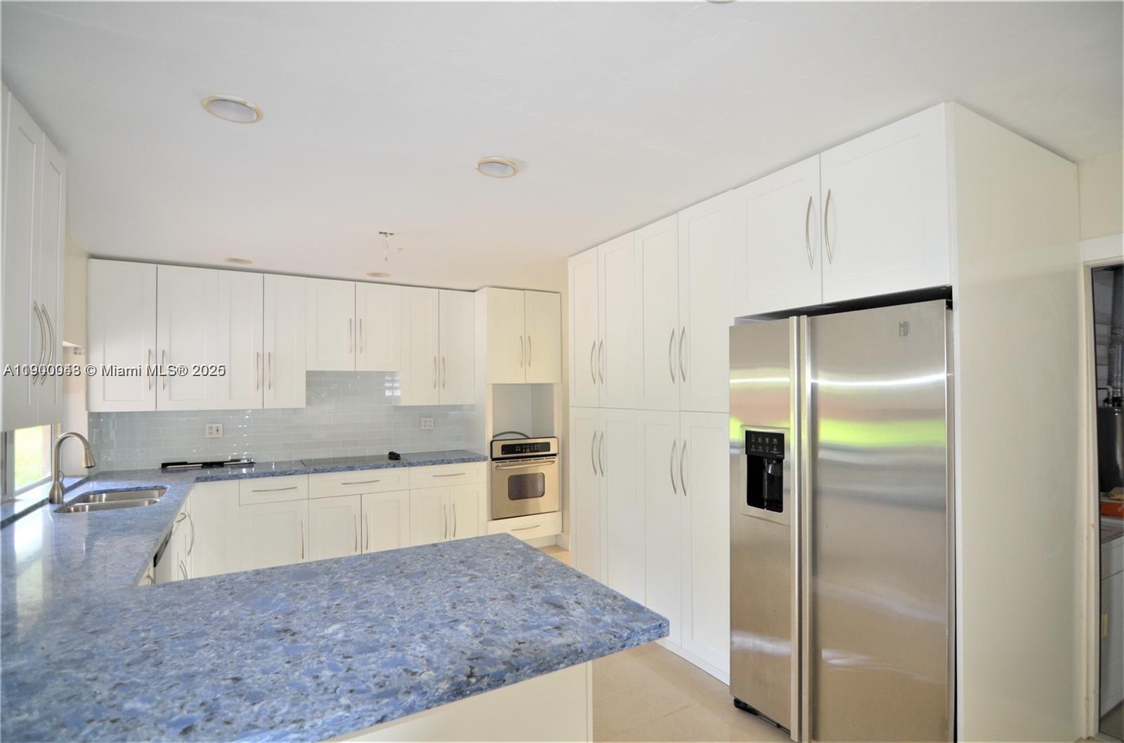 PINE SHORE SEC 1 - Residential Lease