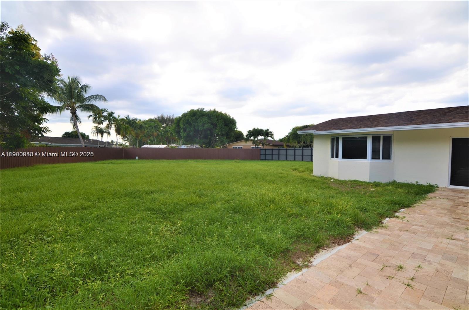 PINE SHORE SEC 1 - Residential Lease