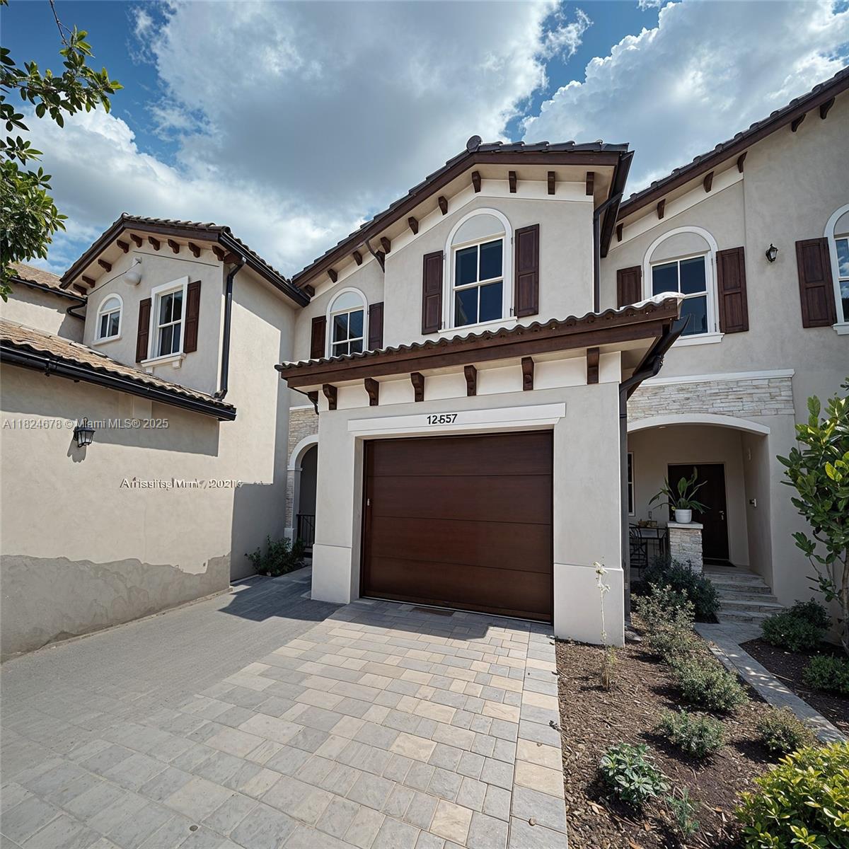 Beautiful Lake front townhome with lots of natural light in a very new gated community. 3 bedrooms, 2 full bathrooms, and a half bathroom on the first floor. One-car garage with outdoor parking for two more cars. Washer and Dryer in the unit. Private patio with Lake View. The community has all the amenities. Pool, gym, children's playground, gated safe community. Central Location Just 15 min from Downtown Miami, Airport , Aventura, etc. Unit Available now . Association approval 3-4 weeks .
Owner motivated . Easy to show, Use Showing Assist