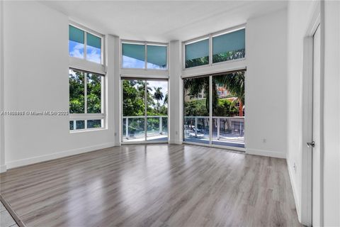 1900 N Bayshore Dr 516 Miami FL 33132