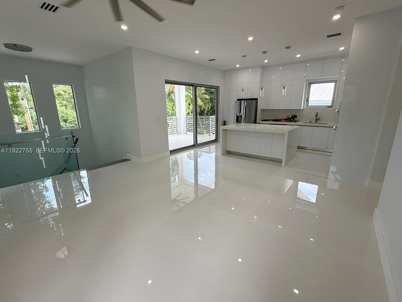 BUTTONWOOD SHORES ADD - Residential