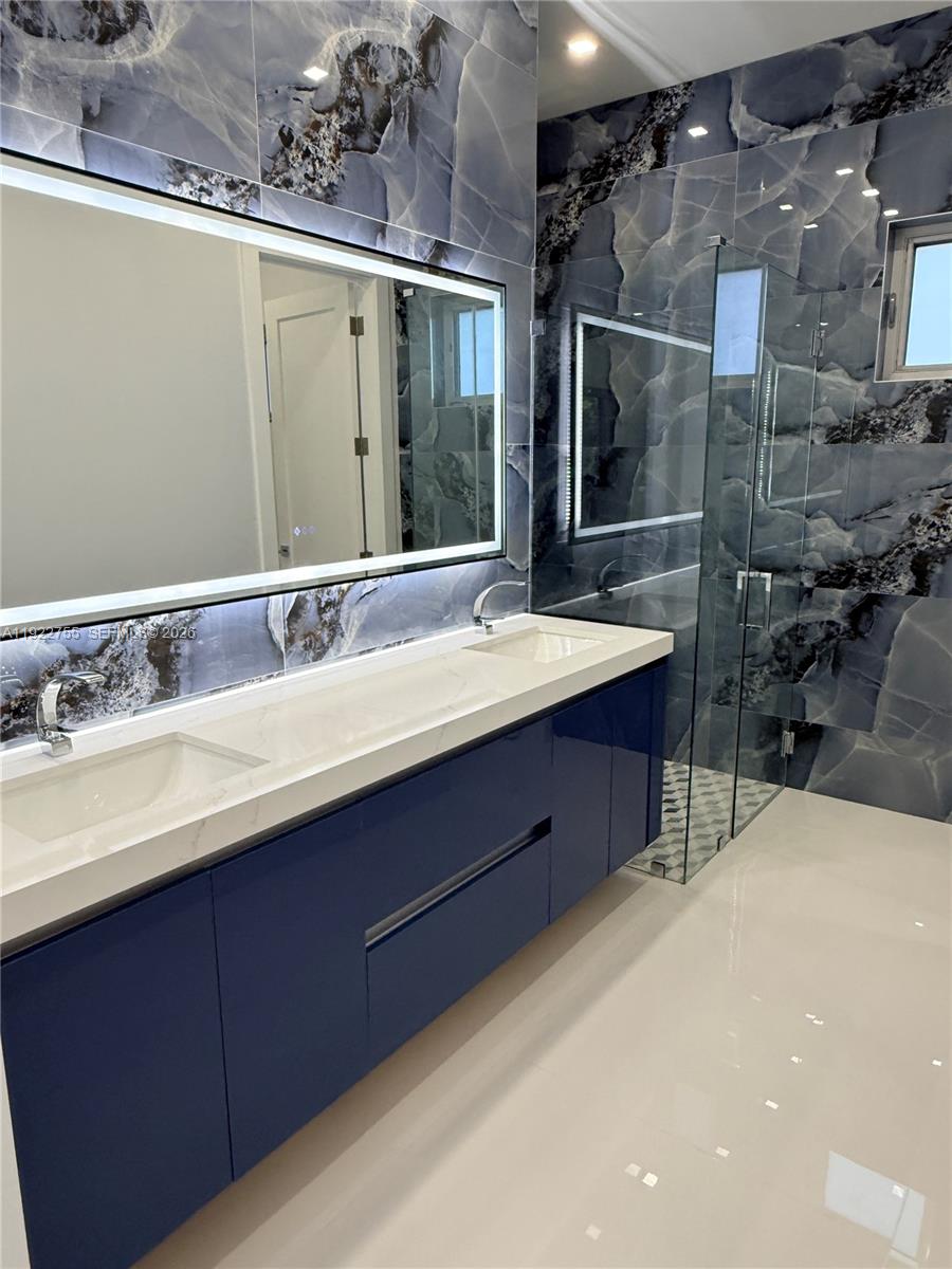 BUTTONWOOD SHORES ADD - Residential