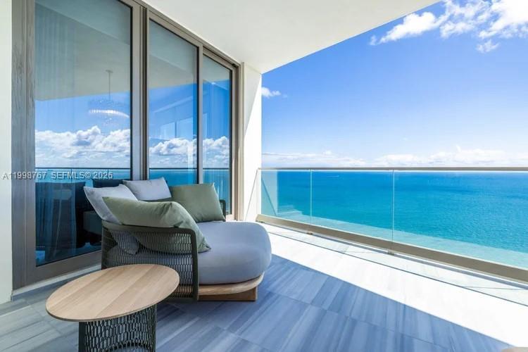 17901 Collins Ave 2604