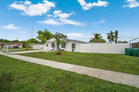 Photo of 20181 NW 14th Pl, Miami Gardens, FL 33169 (MLS # A11881888) Photo of 20181 NW 14th Pl, Miami Gardens, FL 33169 (MLS # A11881888)