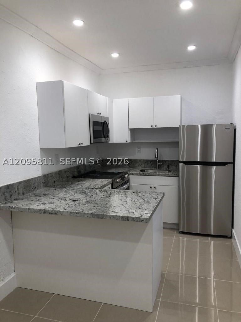 126 Mendoza Ave 3