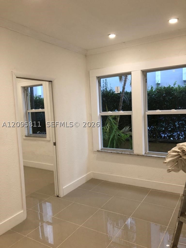 126 Mendoza Ave 3