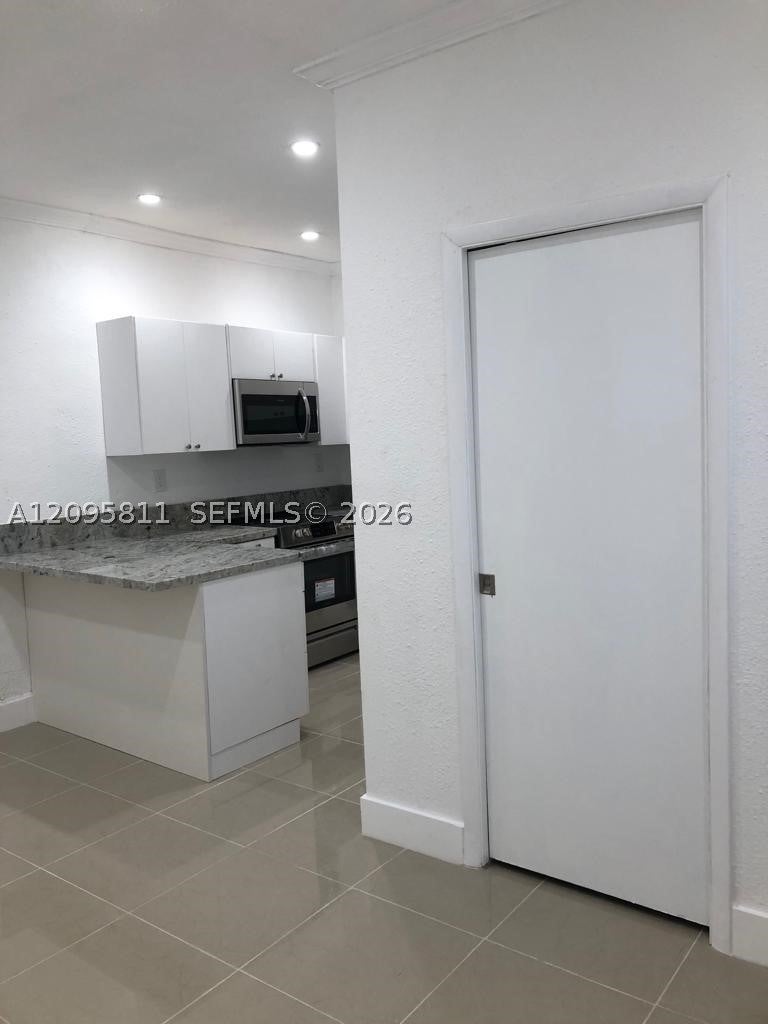 126 Mendoza Ave 3