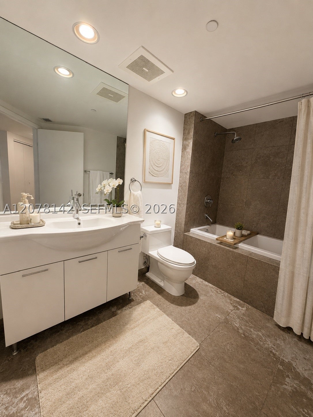 475 Brickell Ave 3908