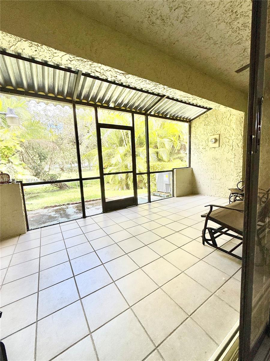 COSTA DEL SOL CONDO #4 - Residential