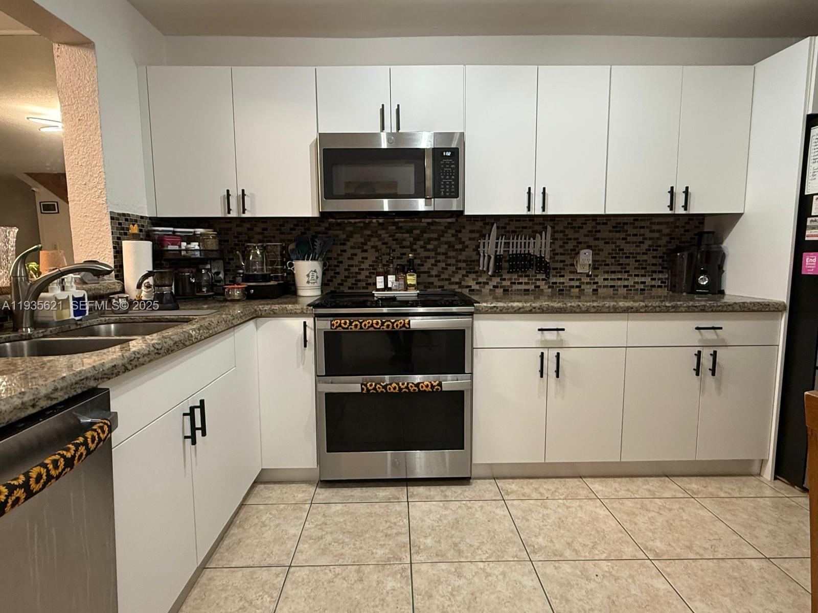 COSTA DEL SOL CONDO #4 - Residential