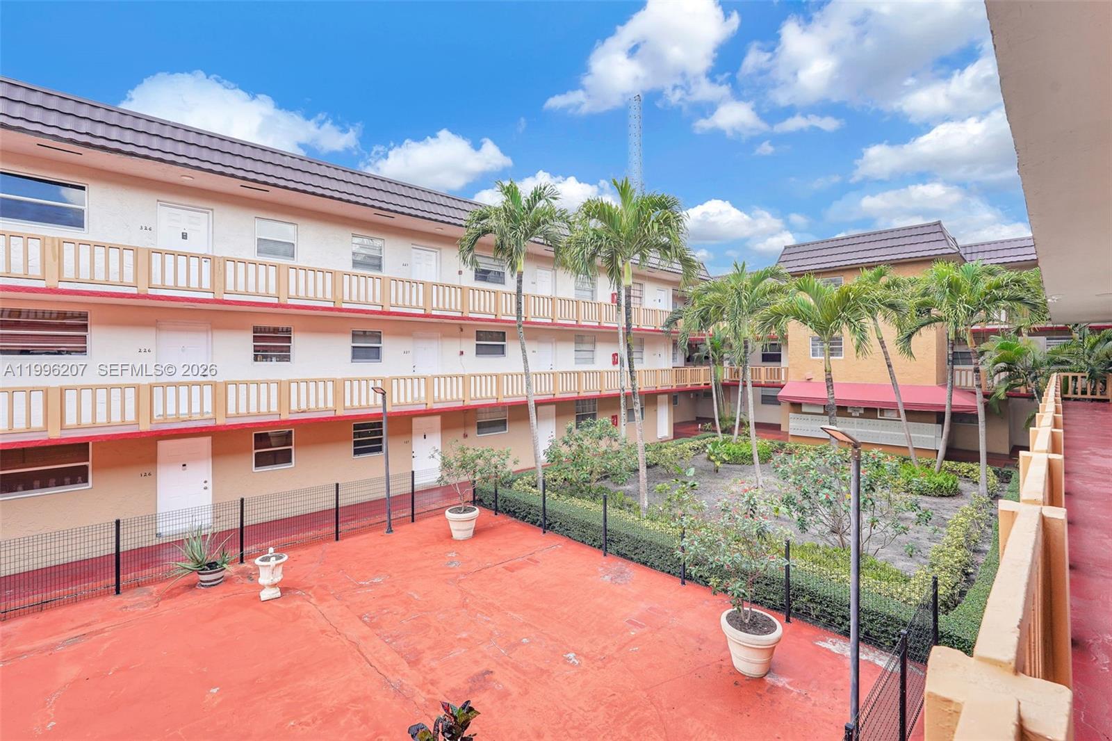 ROYAL PALM GARDENS CONDO - Residential