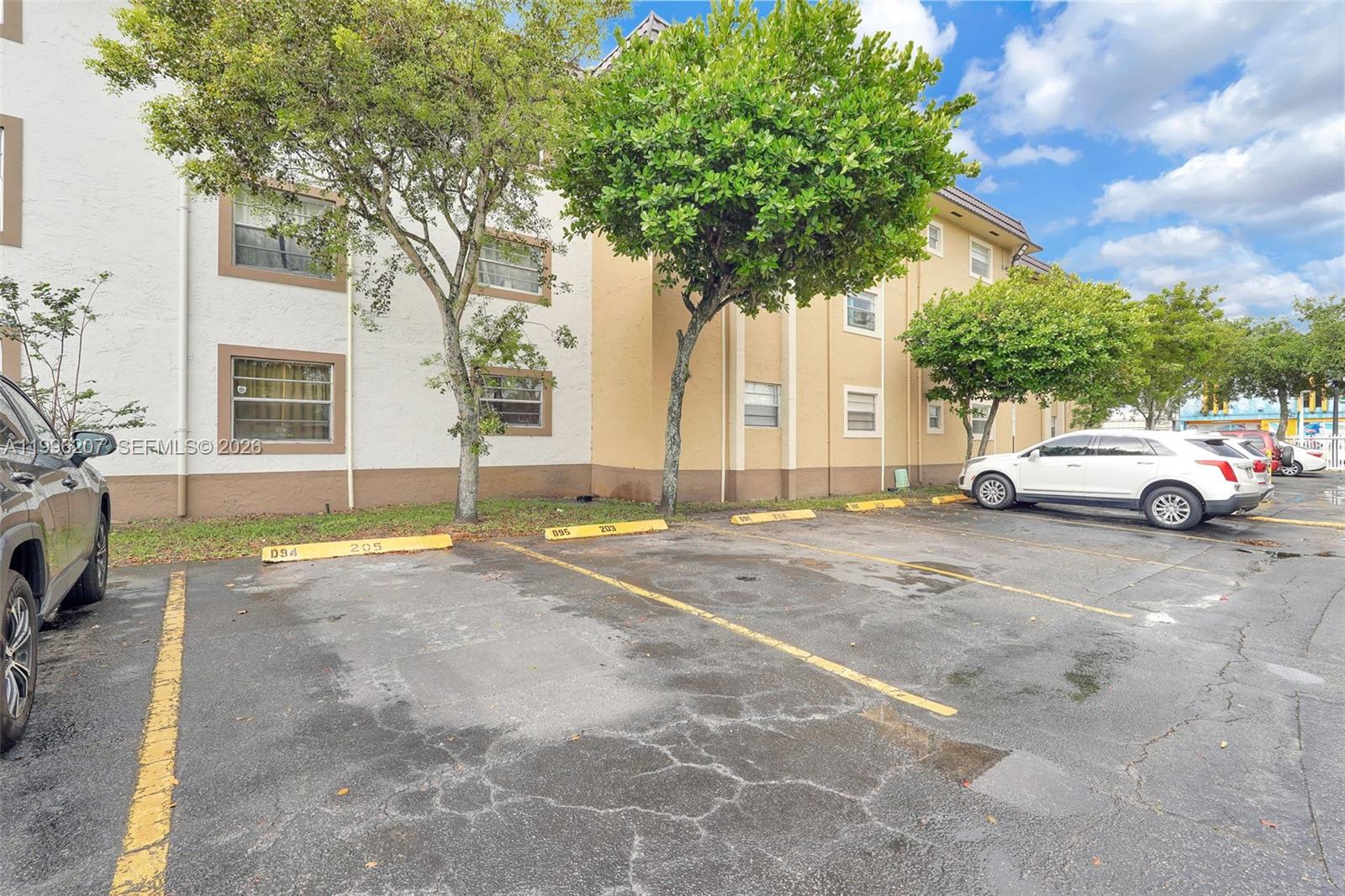 ROYAL PALM GARDENS CONDO - Residential