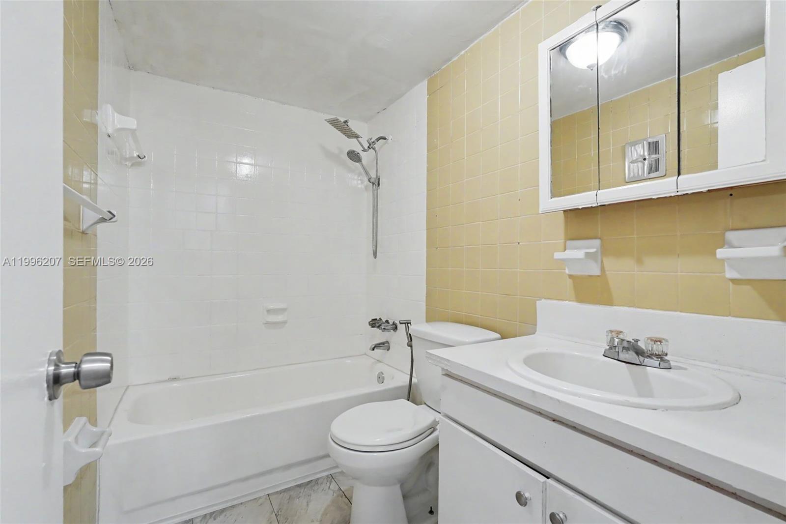 ROYAL PALM GARDENS CONDO - Residential