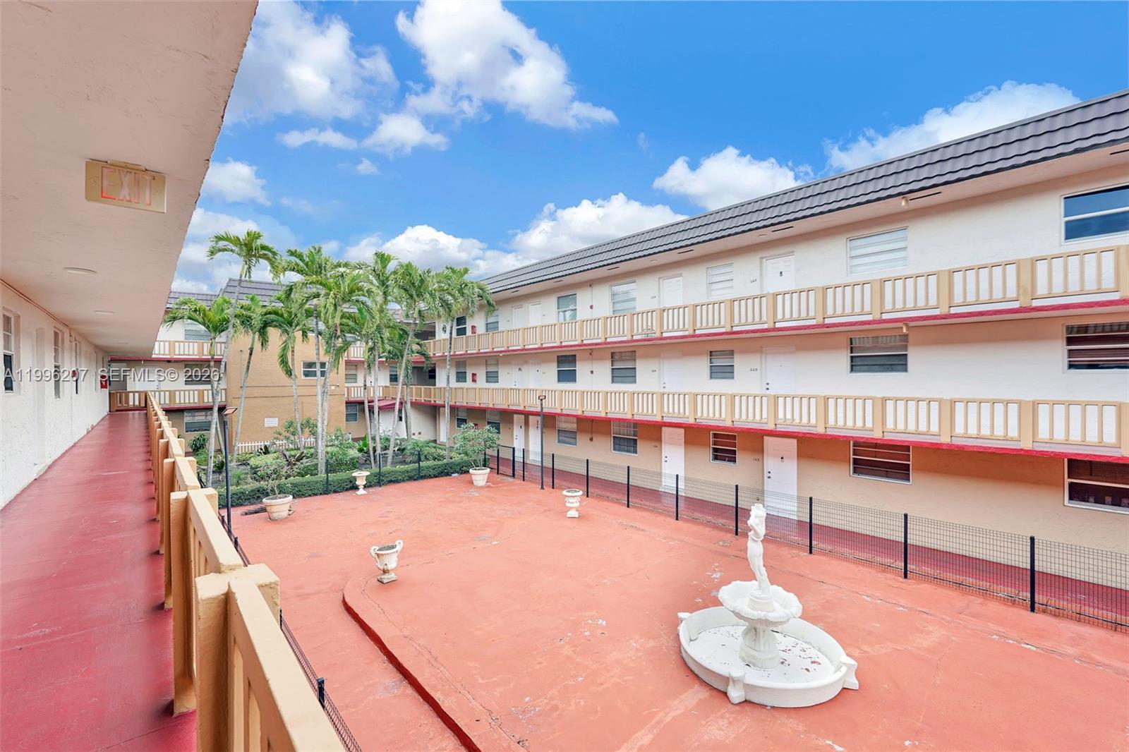 ROYAL PALM GARDENS CONDO - Residential