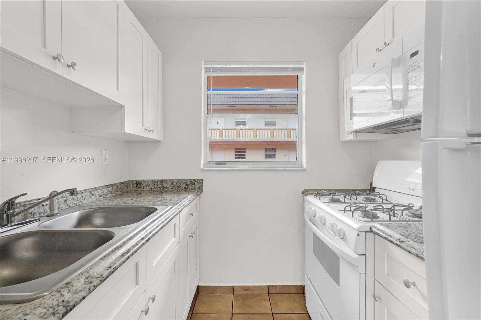 ROYAL PALM GARDENS CONDO - Residential