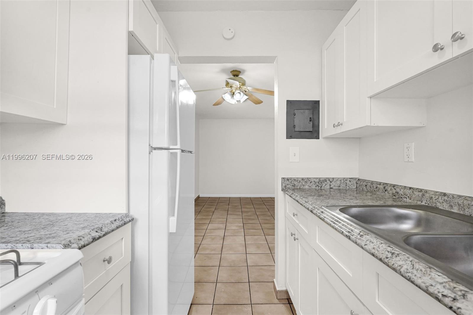 ROYAL PALM GARDENS CONDO - Residential