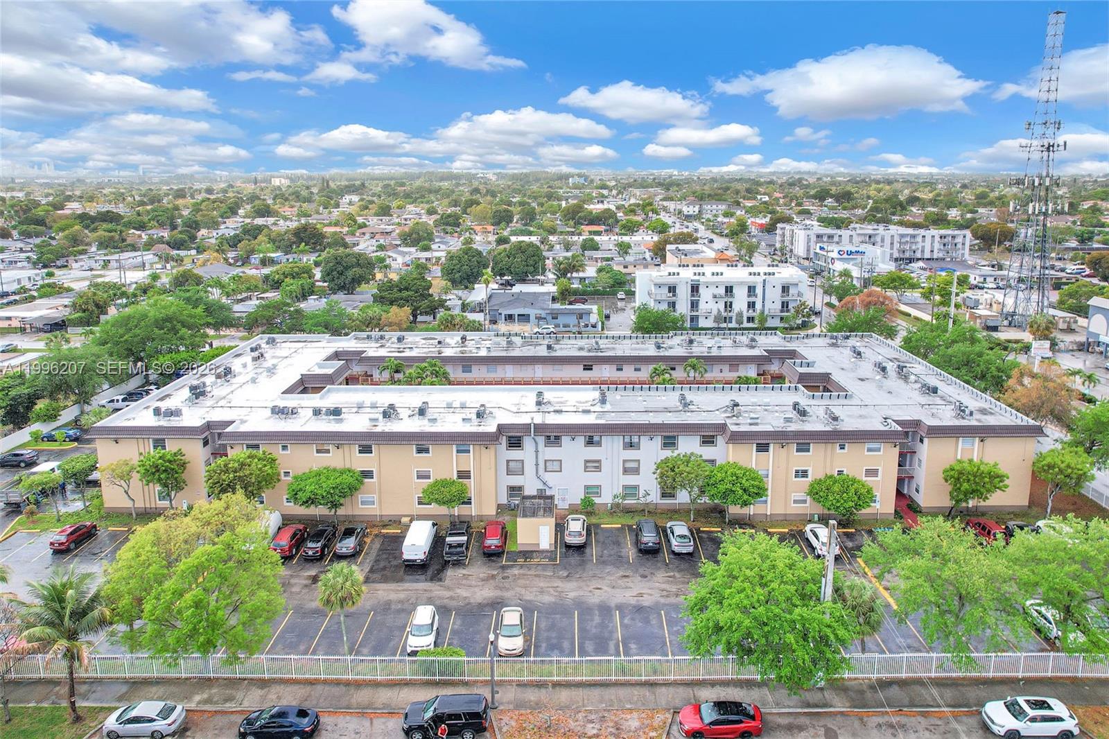 ROYAL PALM GARDENS CONDO - Residential