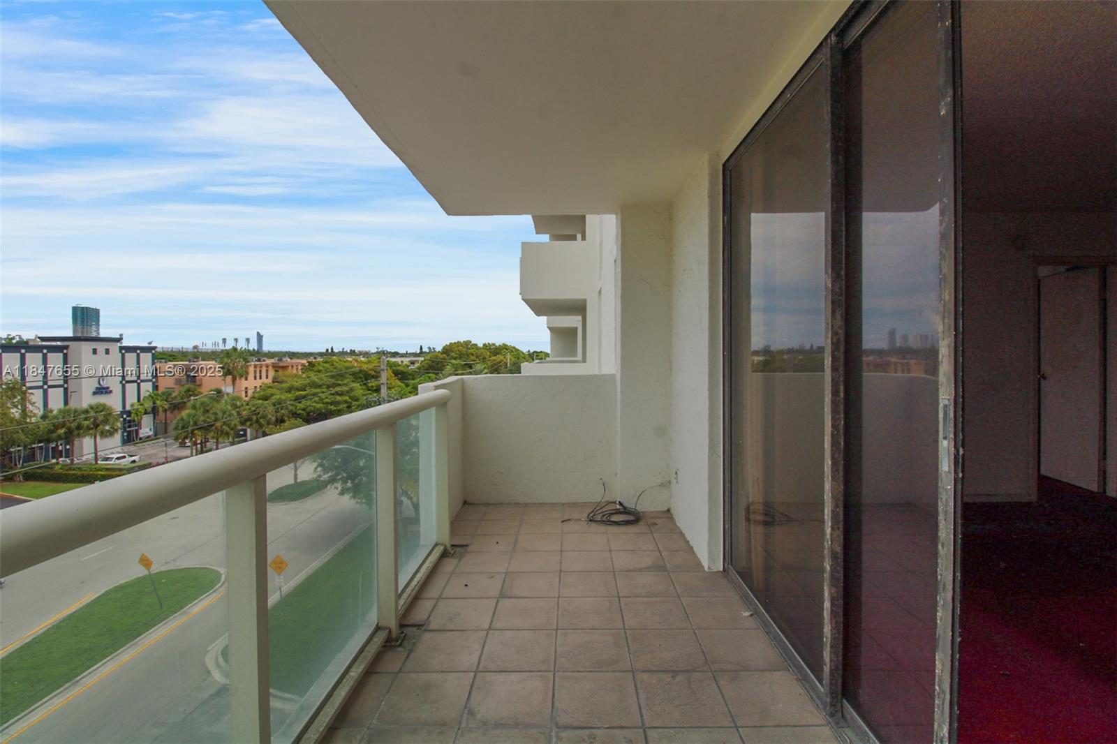 SAILBOAT CAY CONDO - Residential