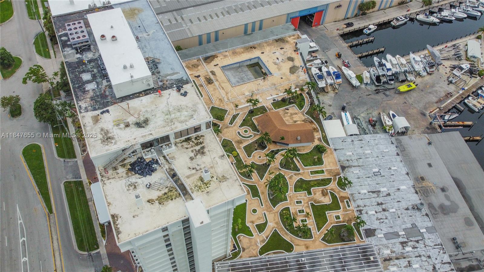 SAILBOAT CAY CONDO - Residential