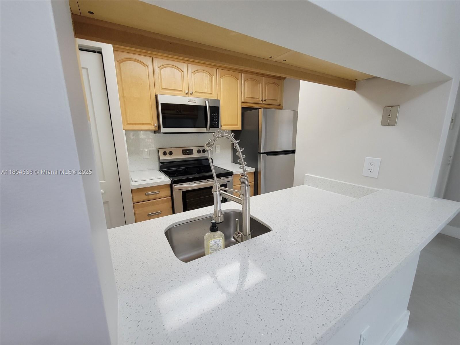 9728 Hammocks Blvd, Miami, Broward County, Florida - 3 Bedrooms  
2 Bathrooms - 