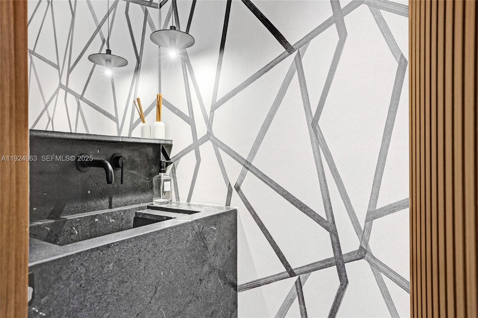 POINCIANA IS YT & RCQ CLU - Residential