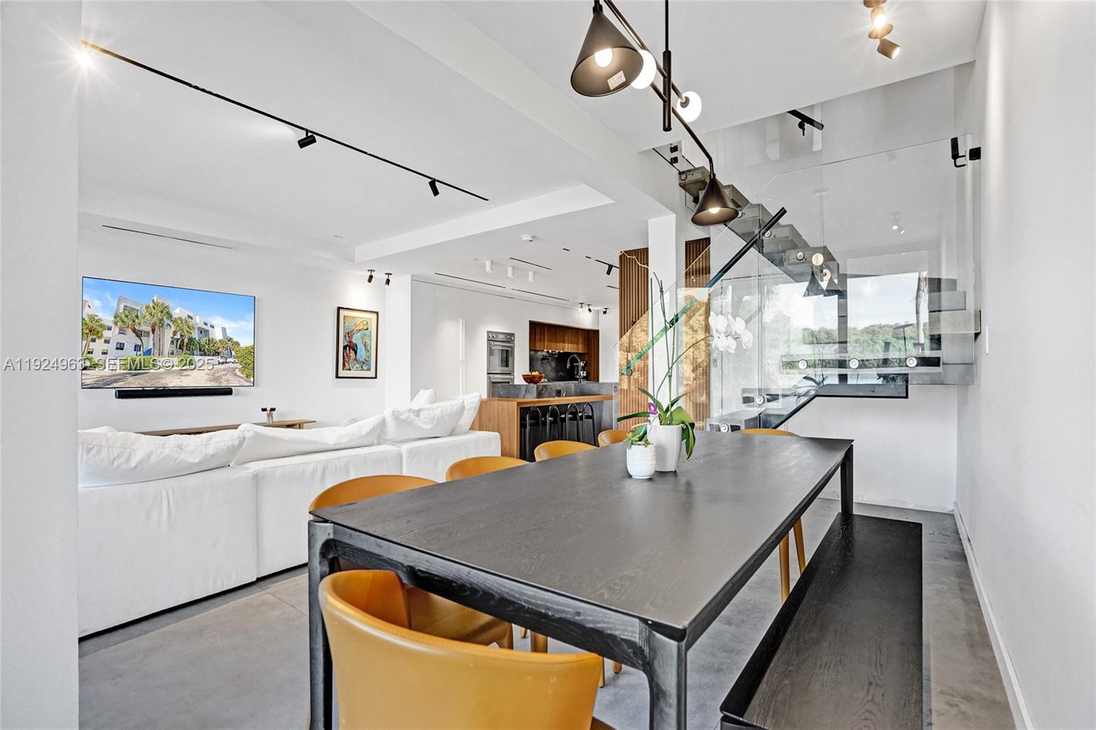 POINCIANA IS YT & RCQ CLU - Residential