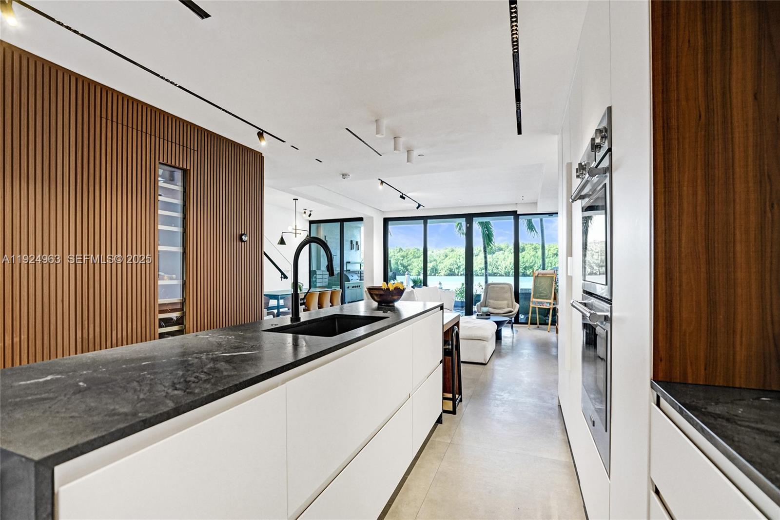 POINCIANA IS YT & RCQ CLU - Residential